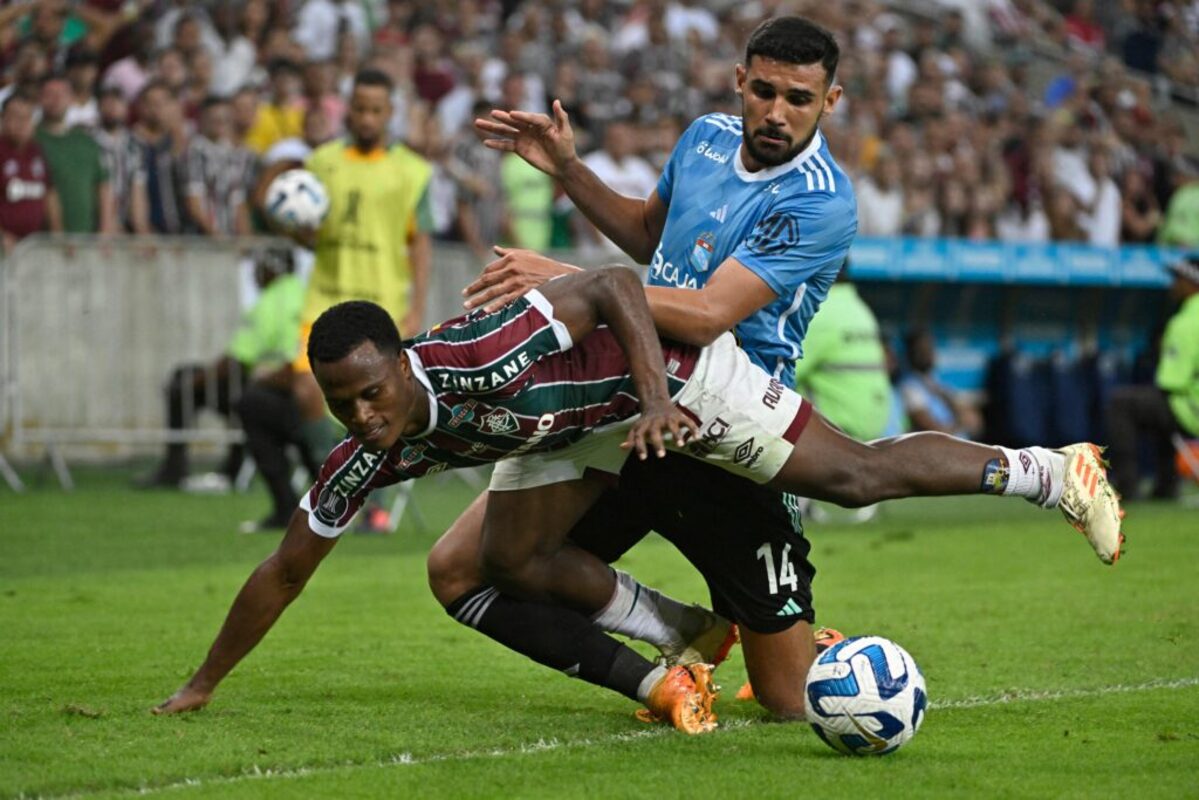 Fluminense acerta contratação milionária do zagueiro Ignácio do