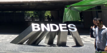 BNDES financia R$ 1,8 bi para concessão de saneamento no RJ
