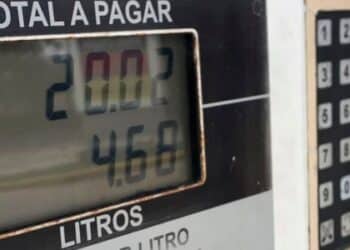 Aumento da gasolina ainda não foi o bastante, dizem analistas
