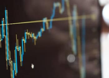 Por que as taxas de juros futuros fecharam em alta nesta terça-feira