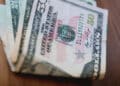 Por que o dólar subiu pela quarta vez consecutiva
