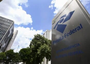 Arrecadação federal bate novo recorde e soma R$ 247,9 bi em outubro