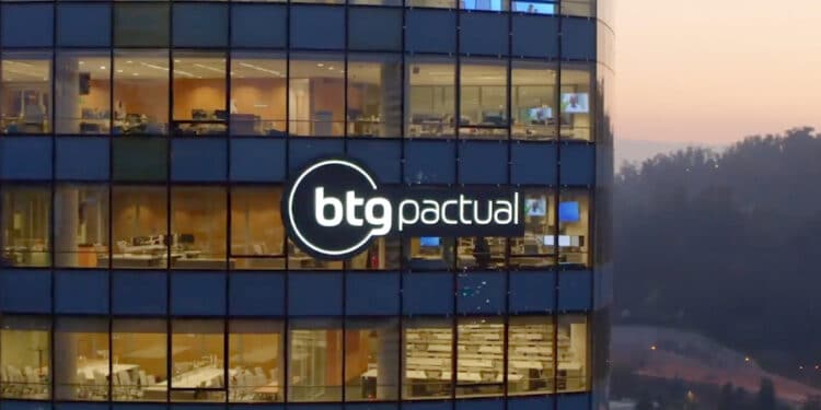 Após cair mais de 10% no ano, BTG quer recomprar até R$ 2 bi em ações