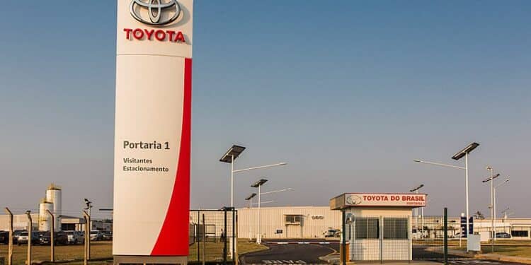 Toyota tem SUV mais barato que alegra brasileiros: economia e confiança em um só carro!