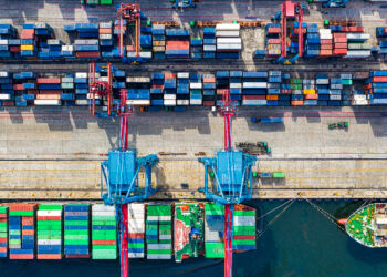 Importação de produtos de até US$ 50 subiu 11% neste ano