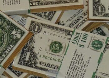 Governo vende US$ 2,25 bi em títulos para 2031 e 2050