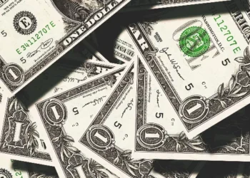 Vendas no varejos dos EUA sobe 0,3%