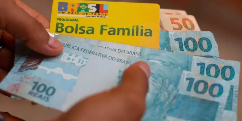 Bolsa Família antecipado: governo libera R$ 1,4 bi para pessoas nessas situações! Entenda
