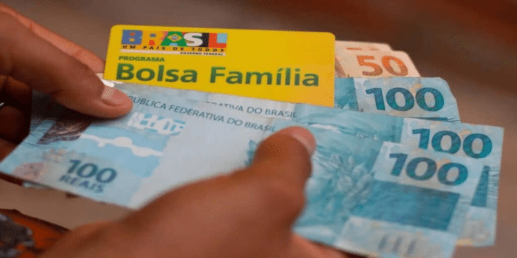 Bolsa Família: Em analise de novo projeto que permite trabalhadores temporários continuem recebendo!