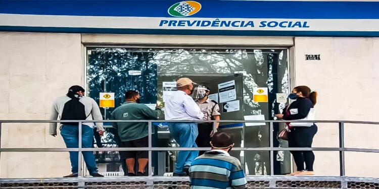 Com salário inicial de R$ 16.000, o INSS abre Concurso Público para preencher 1.547 vagas; Entenda!