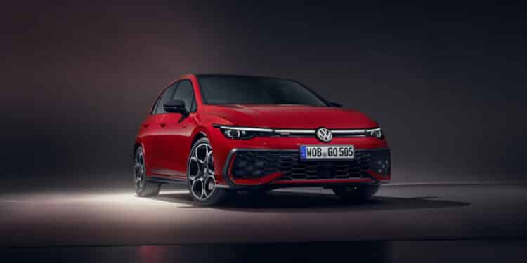 Volkswagen alegra brasileiros com o retorno do icônico Golf GTI em 2025!