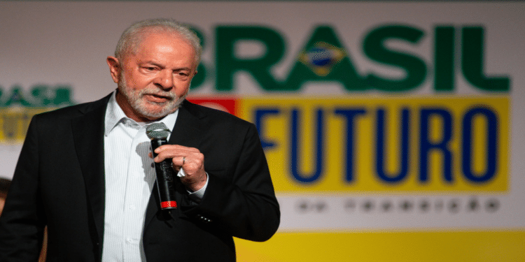 Governo oferece auxílio de R$ 5,1 mil, mas erros em cadastros ameaçam famílias desabrigadas