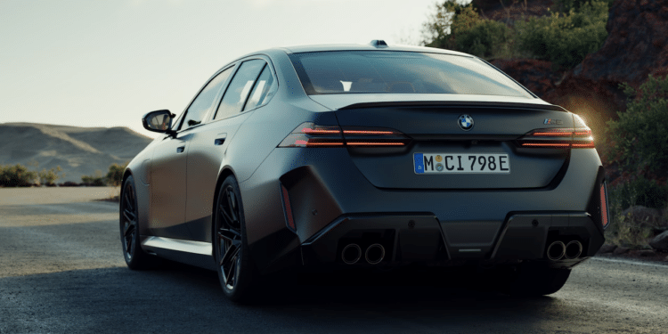 2024 BMW M5: o sedã de luxo e alto desempenho que vai abalar as ruas
