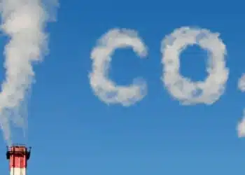 Alerta climático: níveis de CO2 alcançam pico histórico, apontam estudos universitários