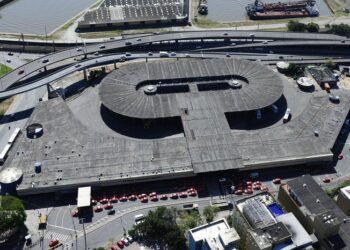 Rodoviária principal reabre após inatividade por enchentes