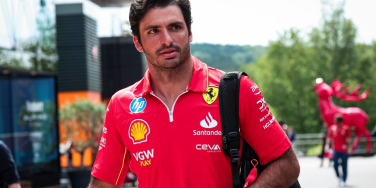 Carlos Sainz troca a Ferrari pela Williams em 2025