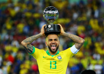 Ex jogador da seleção brasileira e presidiário tem uma fortuna equivalente à cerca de R$ 294,6 milhões