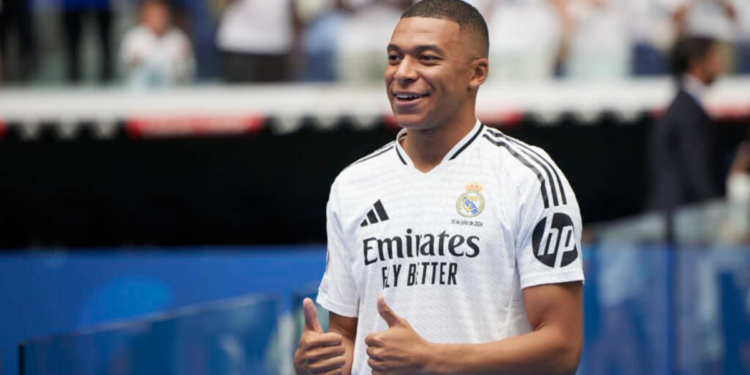 Além dos Gramados: O Império Financeiro de Kylian Mbappé