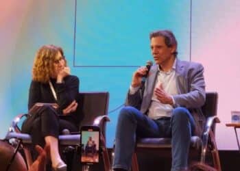 Haddad defende que comunicação clara controlará a alta do dólar