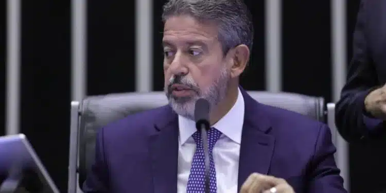 Reforma Tributária: nova versão do texto começa a ser votada