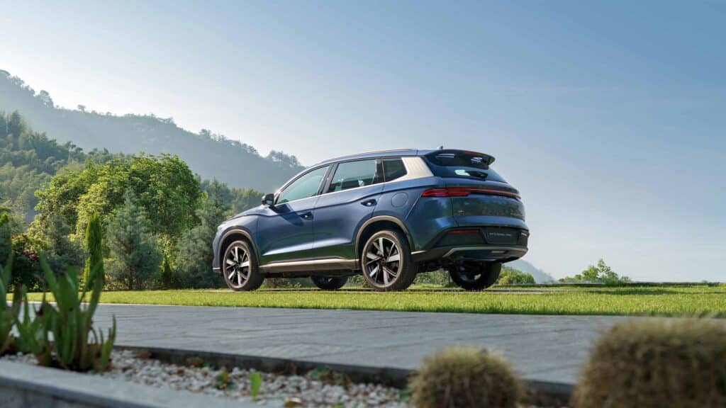 Conheça o BYD Song Pro 2026, o SUV híbrido que faz até 40 km/l na cidade.