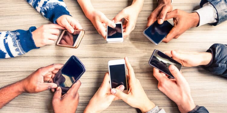 Parceria do governo visa distribuir internet grátis para brasileiros; Veja quem tem direito!