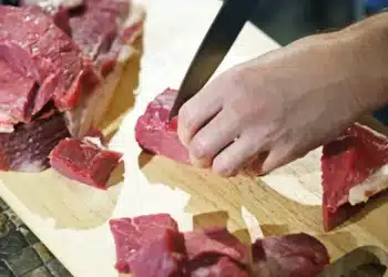 Taxação de carnes na cesta básica gera debate sobre reforma tributária