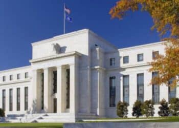 É preciso "mais confiança" para cortar juros, diz ata do Fed