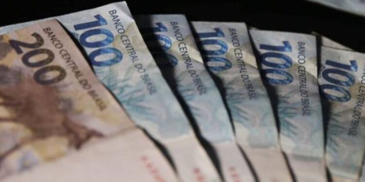 Mercado espera contingenciamento acima de R$ 10 bi em relatório bimestral