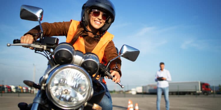 Nova lei do IPVA para quem tem moto foi aprovada e anima brasileiros