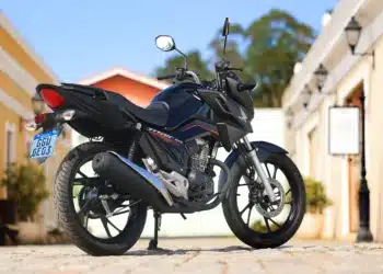 Procurando uma moto econômica para o dia a dia? Conheça o modelo que faz mais de 40km/l, tem manutenção barata e ótima resposta no trânsito urbano.