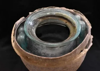 Vinho mais antigo do Mundo é descoberto ainda em forma líquida!