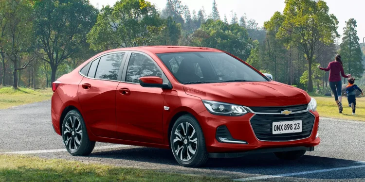 Sedã 0 km da Chevrolet faz quase 16 km/l e anima brasileiros