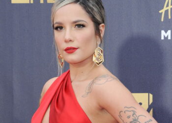 A famosa cantora que nasceu em 1994 e já conquistou um enorme império