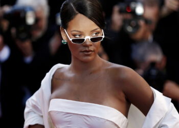 Rihanna: A Cantora e Empresária Impressiona com Fortuna de R$ 7 Bilhões