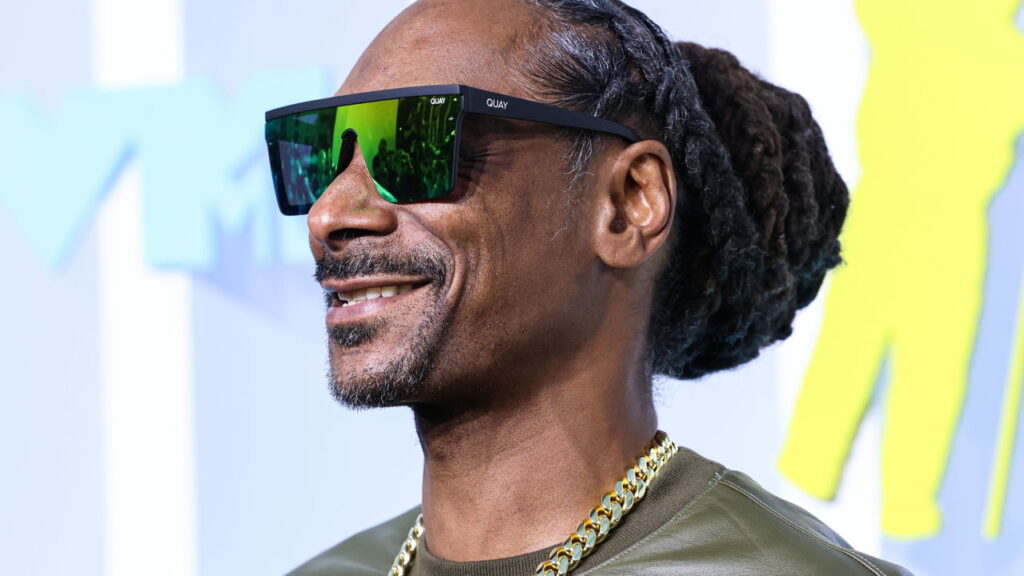 Snoop Dogg: A Versatilidade por Trás do Sucesso Bilionário