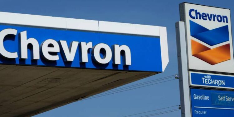 Chevron inicia produção de petróleo em águas profundas no Golfo do México