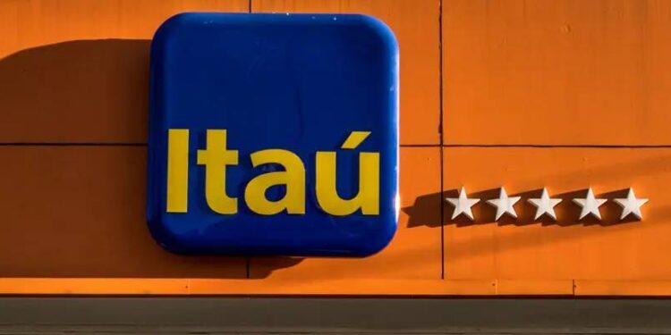 Lucro do Itaú cresce 18% após expansão na carteira de crédito