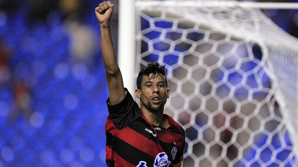 Leo Moura: Conheça a Trajetória Financeira do Ex-Jogador do Flamengo