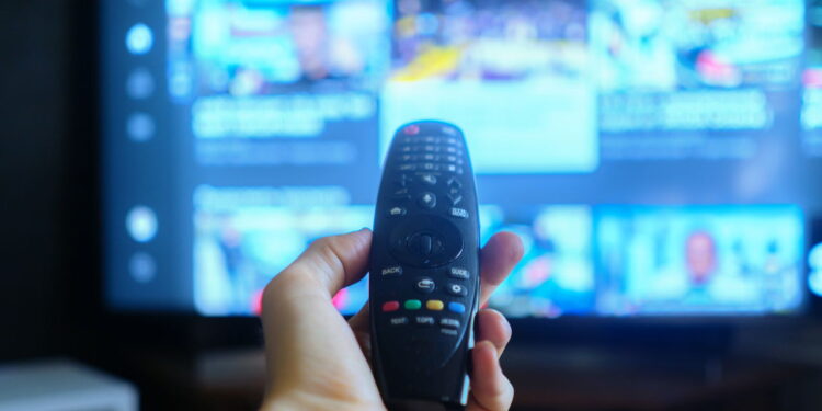 Adeus, maratonas? Brasileiros recebem péssima notícia sobre suas plataformas de streaming