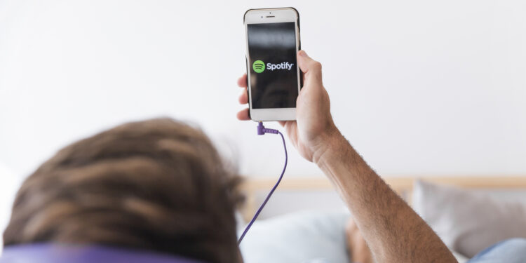 Você sabe quanto um artista ganha com suas músicas no Spotify?