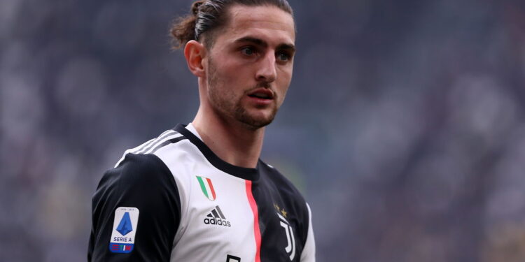 Rabiot assina com o Marseille fora da janela de transferências