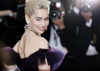 A estrela que conquistou o trono de Hollywood após viver Daenerys Targaryen