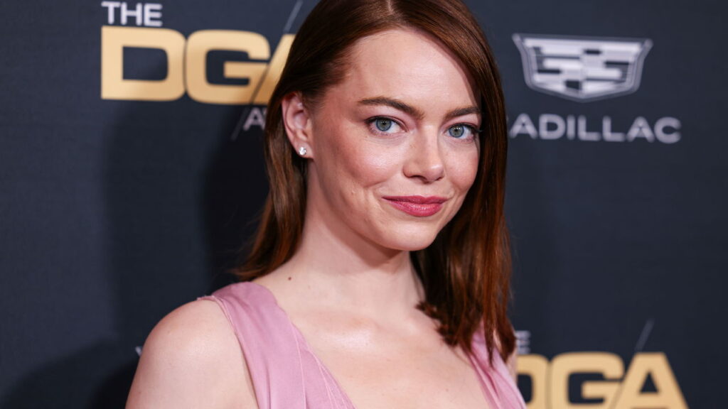 Emma Stone: Descubra a Fortuna Escondida da Estrela de Ouro de Hollywood!