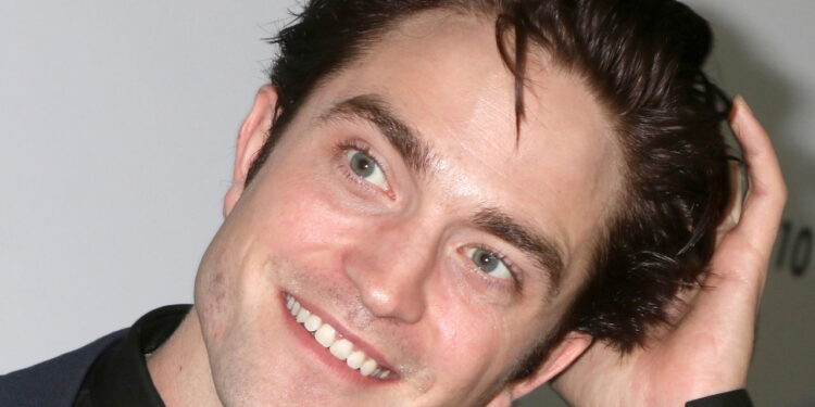 A Fortuna de Robert Pattinson: De Vampiro a Cavaleiro das Trevas