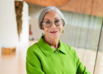 A maior bilionária do mundo que construiu um museu gratuito no meio do interior