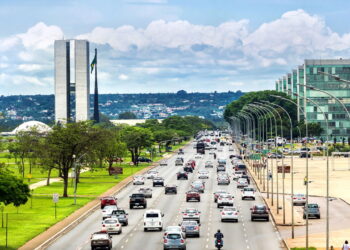 Quase ninguém sabe que essa capital esconde trilhas e cachoeiras dentro da cidade