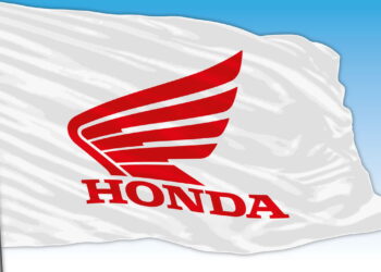 Motoqueiros estão comemorando o lançamento da Honda em 2025