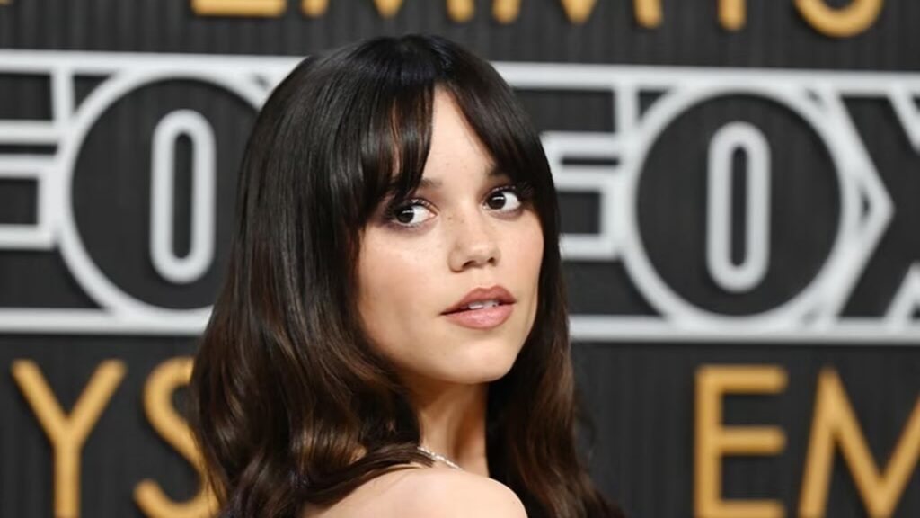 Muito Além de Wandinha: O Patrimônio de Jenna Ortega Revelado