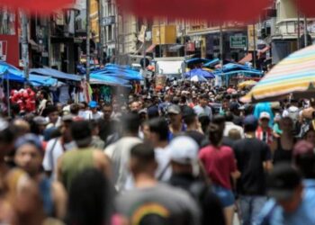 PIB do Brasil acima do esperado pode elevar receitas, diz Haddad